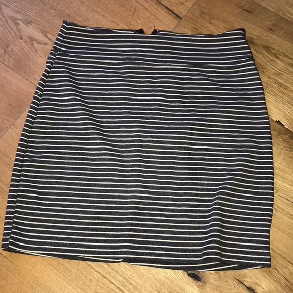 BDG Dresses & Skirts - BDG Skirt - M - grey & cream from H&M BDG Dresses & Skirts - BDG Skirt - M - grey & cream from H&M